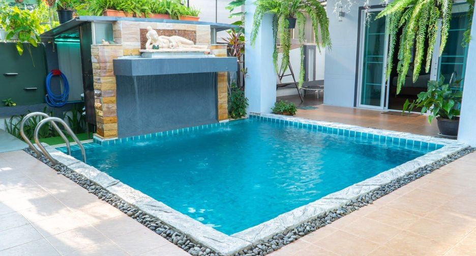 À vendre et à louer 4 chambres villa à Mueang Phuket, Phuket