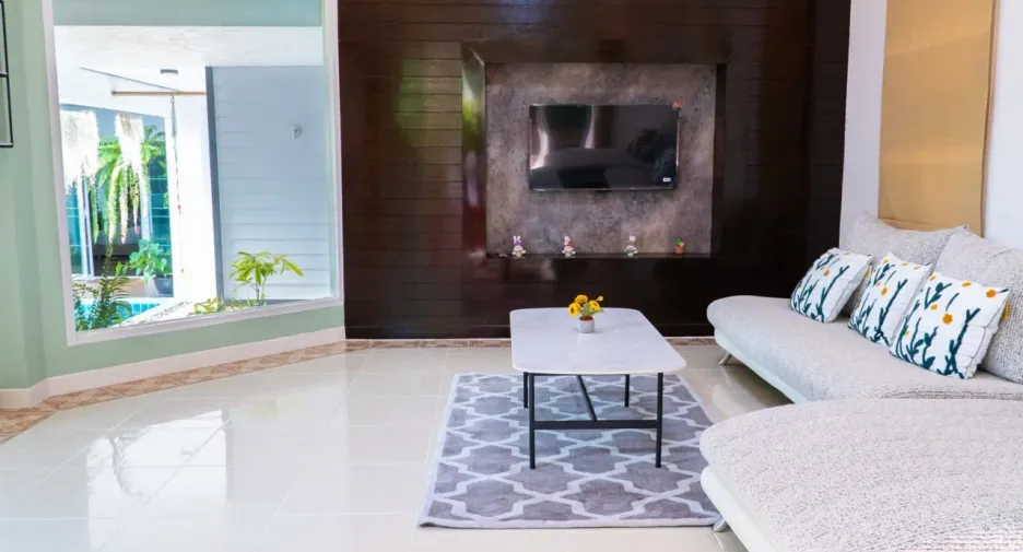 À vendre et à louer 4 chambres villa à Mueang Phuket, Phuket