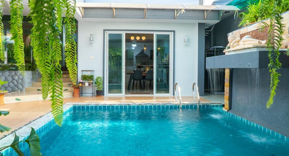 À vendre et à louer 4 chambres villa à Mueang Phuket, Phuket