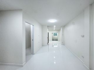 For sale 2 bedrooms townhouse in Wang Thonglang, Bangkok