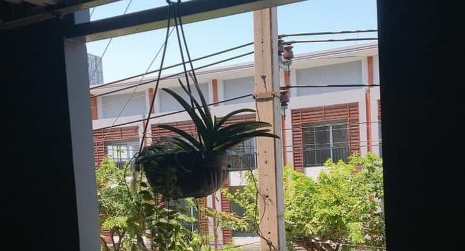 For sale studio condo in Thon Buri, Bangkok