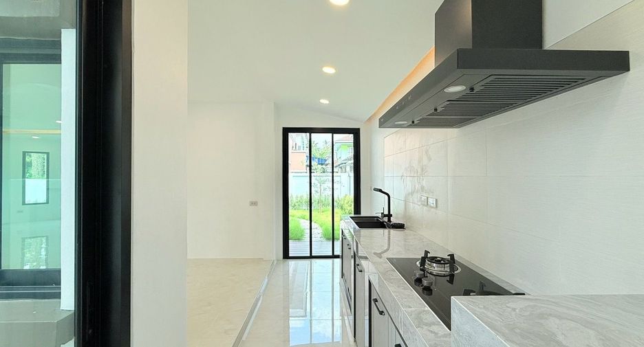For sale 3 bedrooms house in Mueang Phuket, Phuket