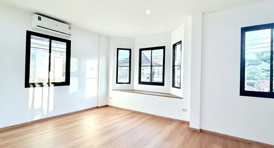 For sale 3 bedrooms house in Mueang Phuket, Phuket