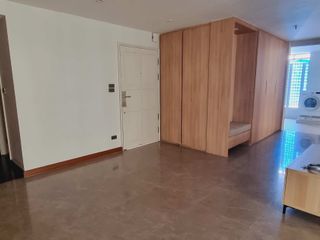 For rent 3 bedrooms condo in Sathon, Bangkok