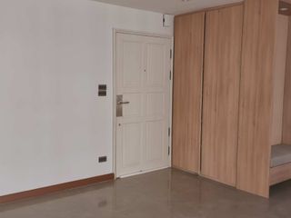 For rent 3 bedrooms condo in Sathon, Bangkok