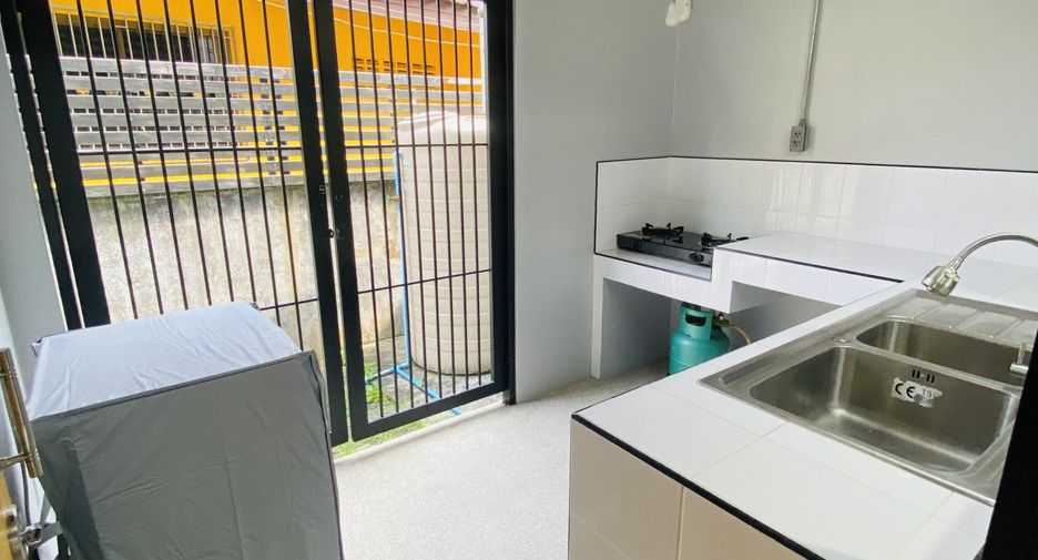 For rent 2 bedrooms townhouse in Thalang, Phuket