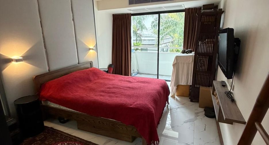 For sale 2 bedrooms condo in Yan Nawa, Bangkok