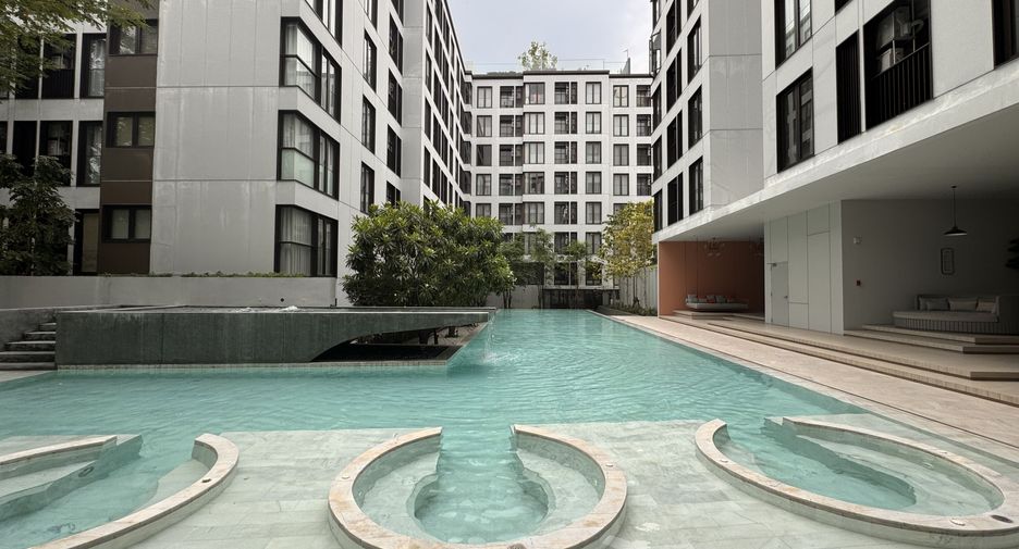 For sale and for rent studio condo in Watthana, Bangkok