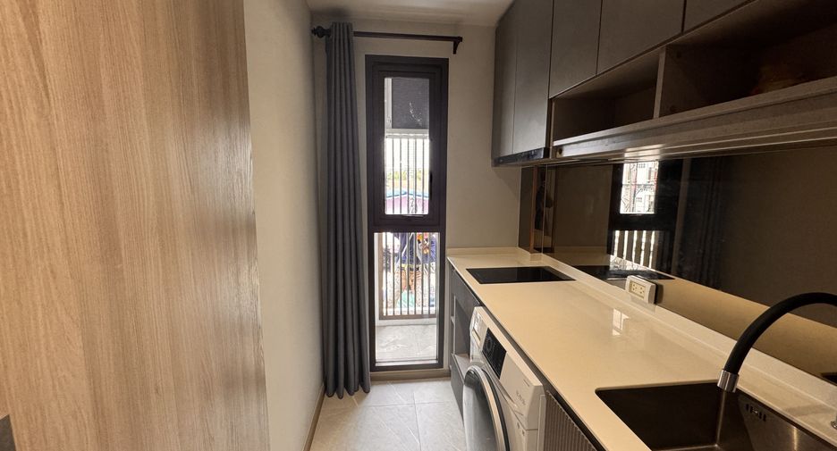 For sale and for rent studio condo in Watthana, Bangkok