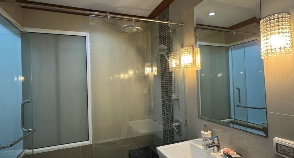 Wohnung zur Miete mit 2 Zimmer in Watthana, Bangkok