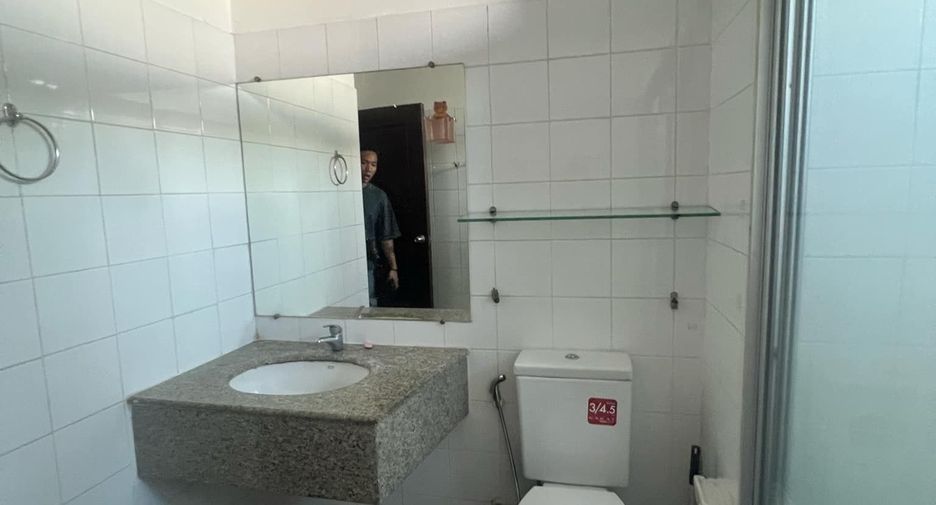 ให้เช่า 2 ห้องนอน คอนโด ใน วัฒนา, กรุงเทพฯ