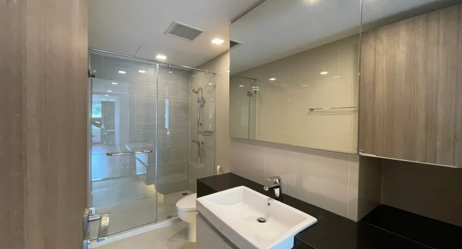 For rent 1 bed apartment in Si Racha, Chonburi