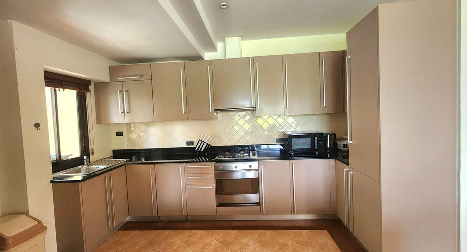 For rent 4 bedrooms villa in Thalang, Phuket