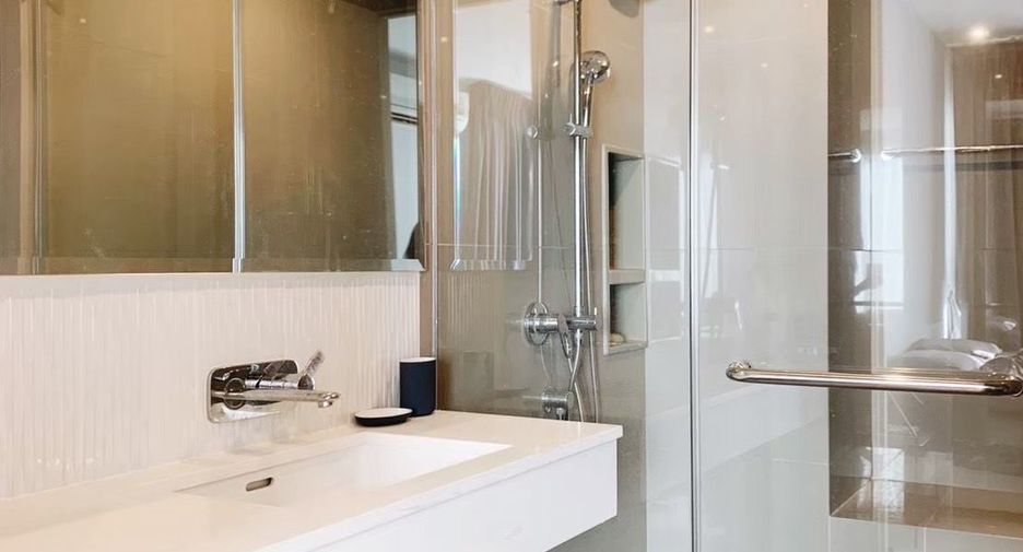 For rent 1 bed condo in Khlong Toei, Bangkok