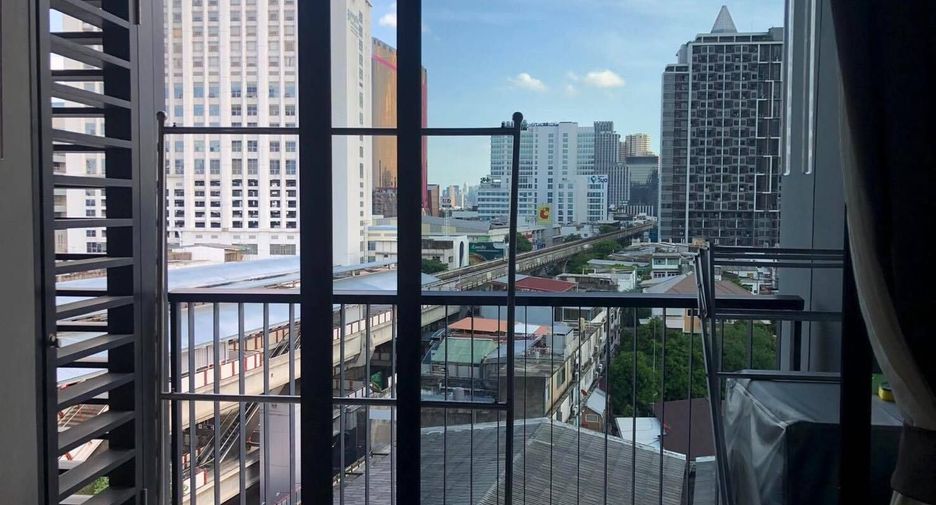 For rent 2 bedrooms condo in Phaya Thai, Bangkok