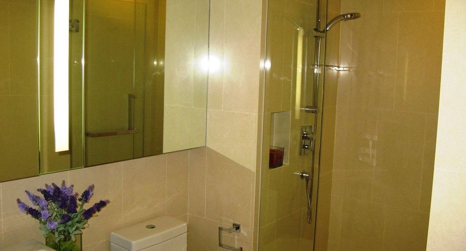 For rent 1 bed condo in Khlong Toei, Bangkok