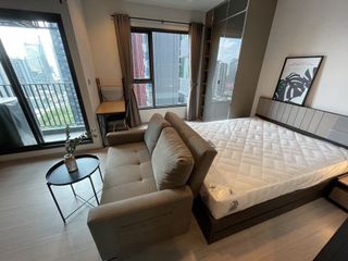 Wohnung zur Miete mit Studio in Huai Khwang, Bangkok