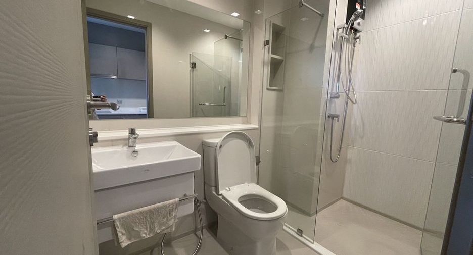 For rent studio condo in Huai Khwang, Bangkok