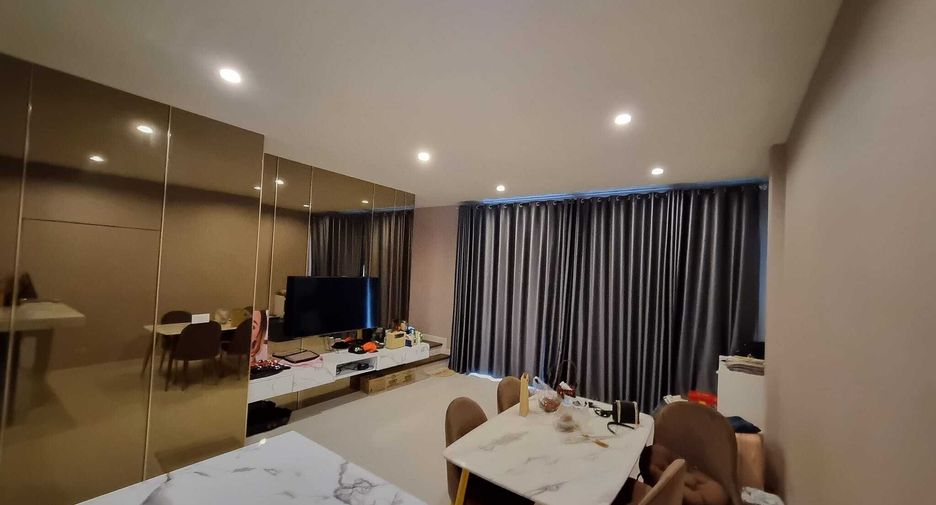For sale and for rent 3 bedrooms townhouse in Phra Khanong, Bangkok