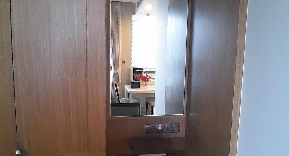 For rent 1 bed condo in Watthana, Bangkok