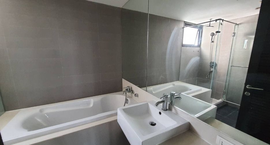 For sale and for rent 2 bedrooms condo in Watthana, Bangkok
