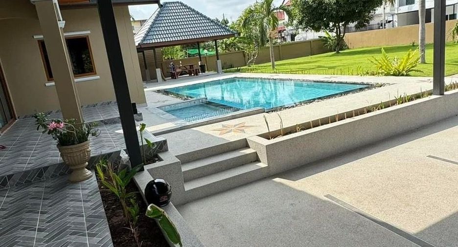Casa en venta de 4 habitaciones en Bang Lamung, Chonburi