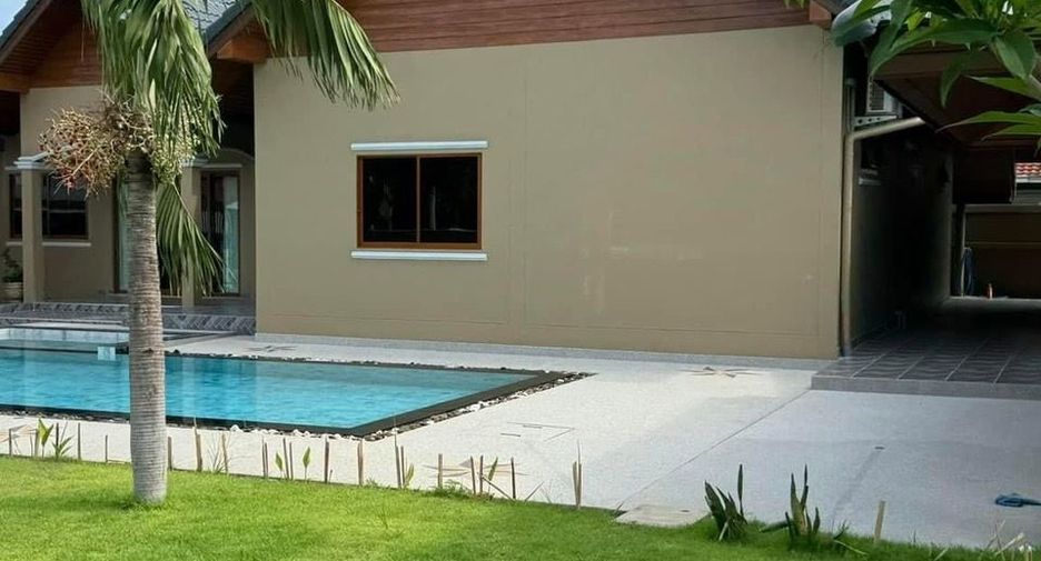 Casa en venta de 4 habitaciones en Bang Lamung, Chonburi