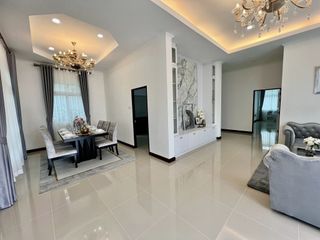 À vendre et à louer 3 chambres villa à Bang Lamung, Chonburi