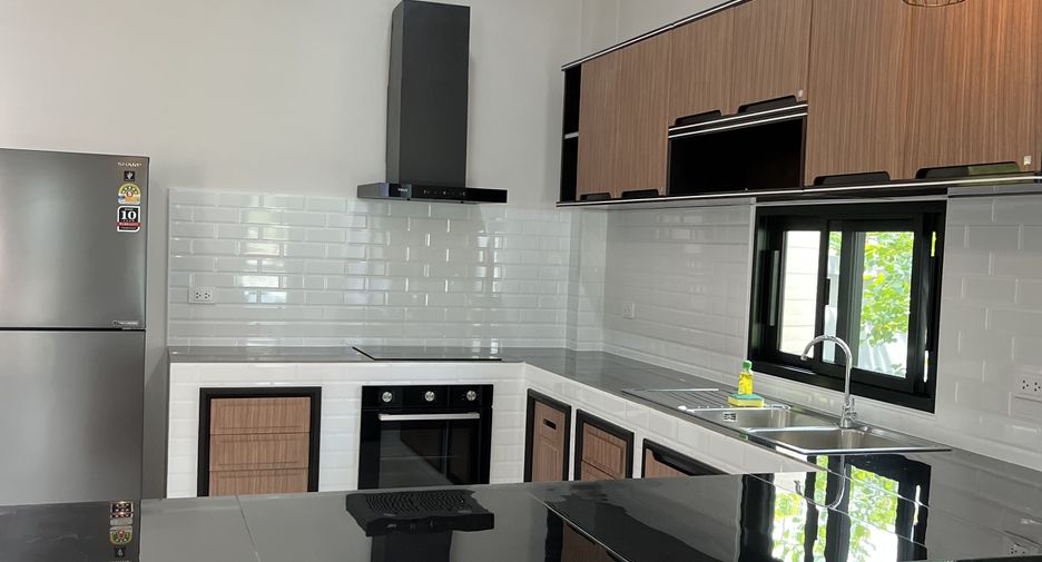 Casa en alquiler de 3 habitaciones en Thalang, Phuket
