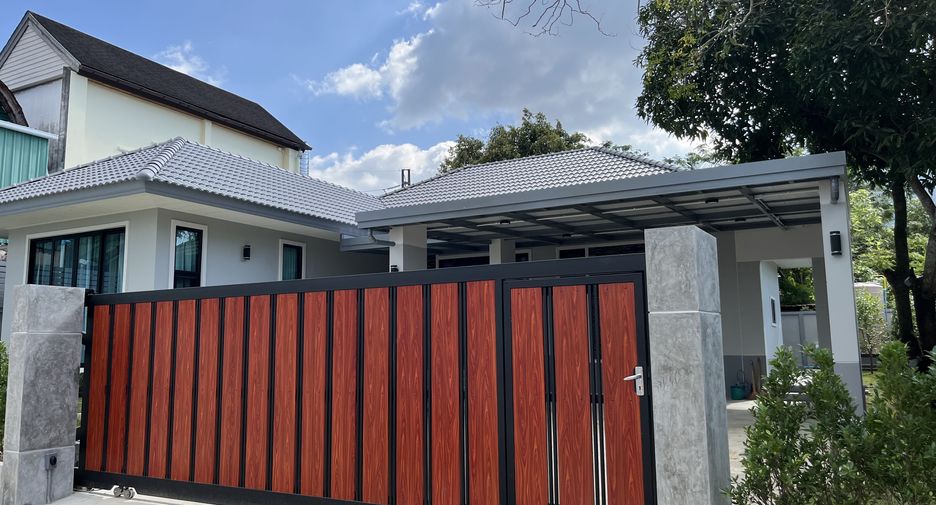 Casa en alquiler de 3 habitaciones en Thalang, Phuket