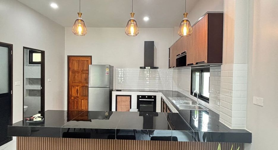 Casa en alquiler de 3 habitaciones en Thalang, Phuket