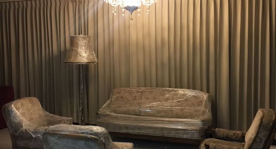 For sale and for rent 5 bedrooms retail Space in Bang Kapi, Bangkok