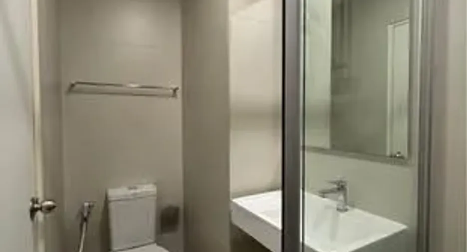 For sale studio condo in Yan Nawa, Bangkok