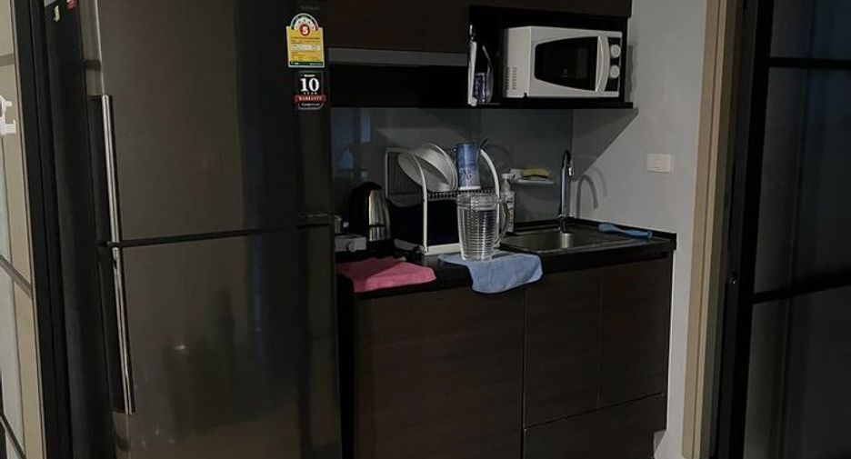 Condo en alquiler de 1 habitaciones en Bang Phlat, Bangkok
