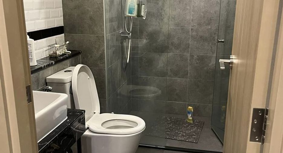 Condo en alquiler de 1 habitaciones en Bang Phlat, Bangkok