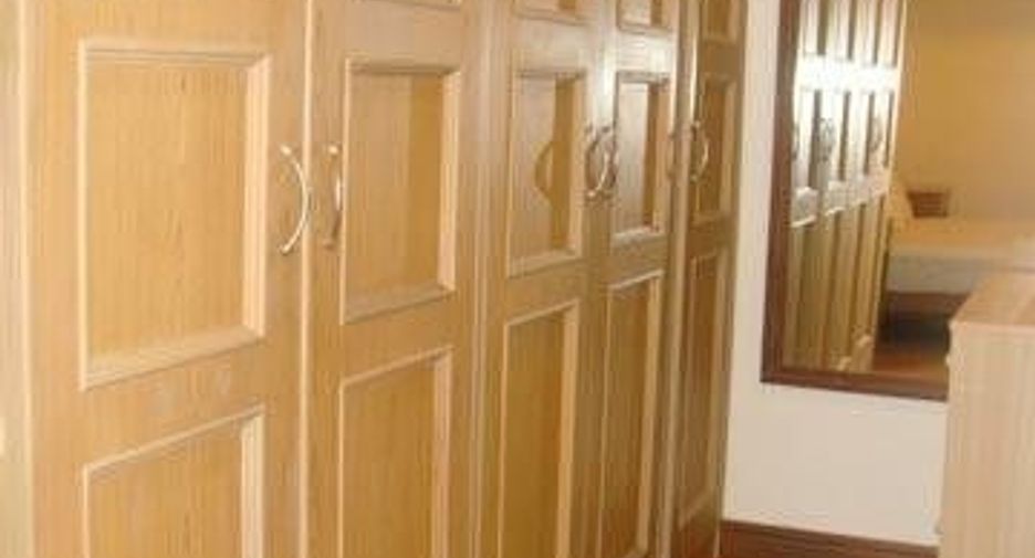 For rent 2 bedrooms condo in Sathon, Bangkok