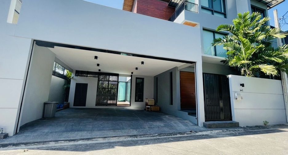 For rent 3 ベッドルーム house in Watthana, Bangkok