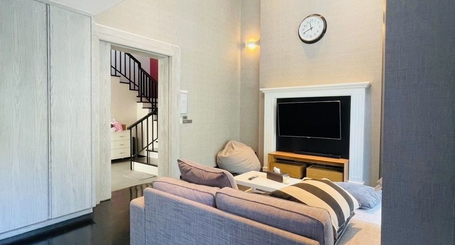 For rent 3 ベッドルーム house in Watthana, Bangkok
