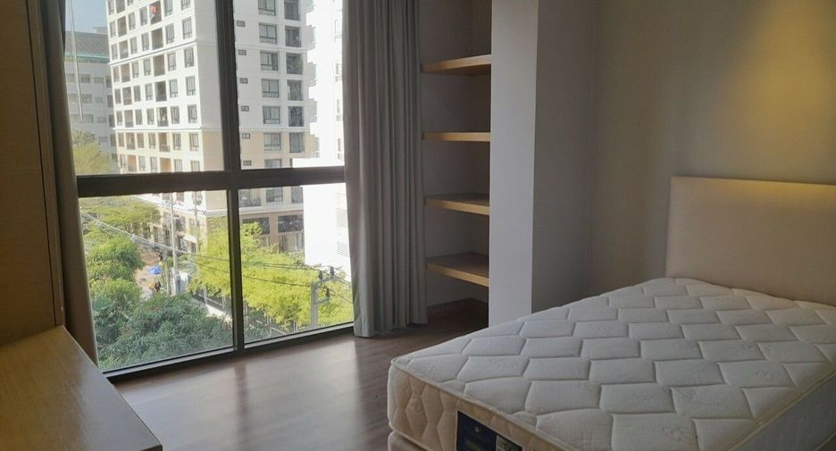 For rent 2 bedrooms condo in Khlong Toei, Bangkok