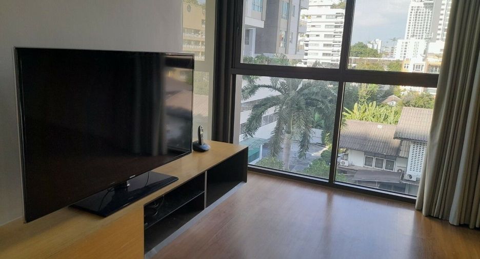 For rent 2 bedrooms condo in Khlong Toei, Bangkok