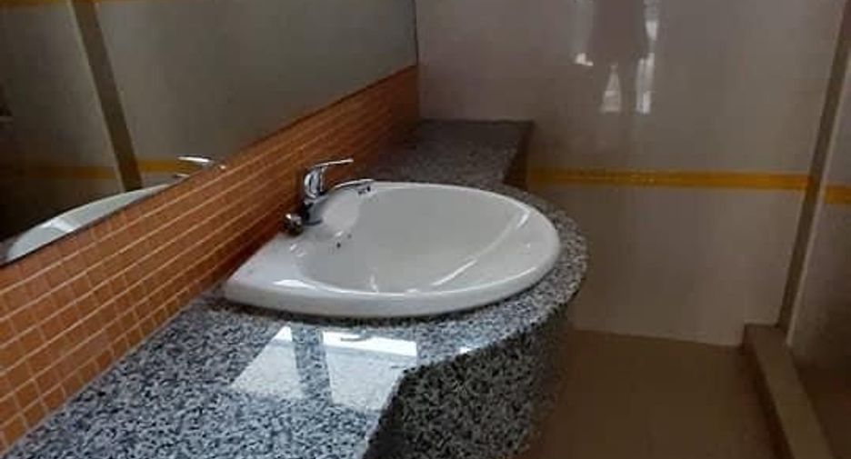 For rent 3 bedrooms house in Phra Khanong, Bangkok