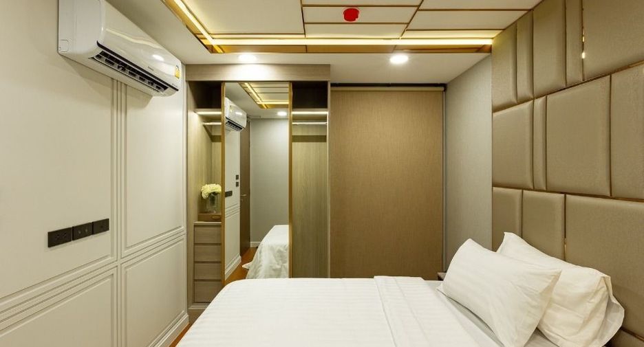 Condo en alquiler de 4 habitaciones en Huai Khwang, Bangkok