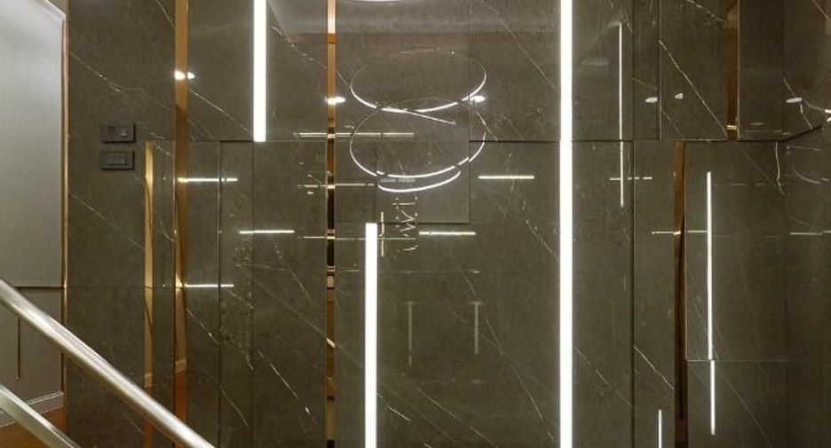 Condo en alquiler de 4 habitaciones en Huai Khwang, Bangkok