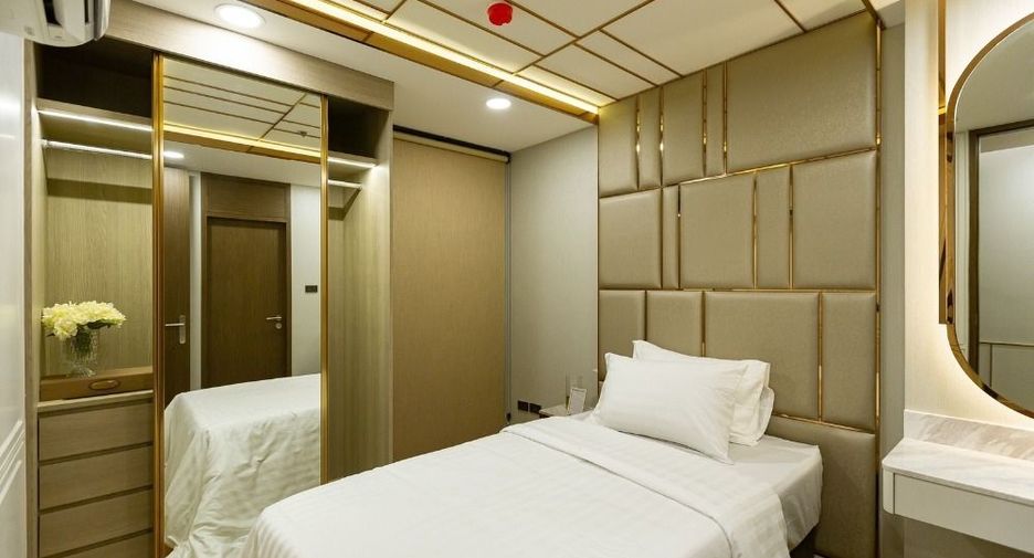 Condo en alquiler de 4 habitaciones en Huai Khwang, Bangkok