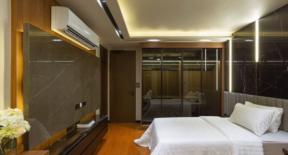 Condo en alquiler de 4 habitaciones en Huai Khwang, Bangkok