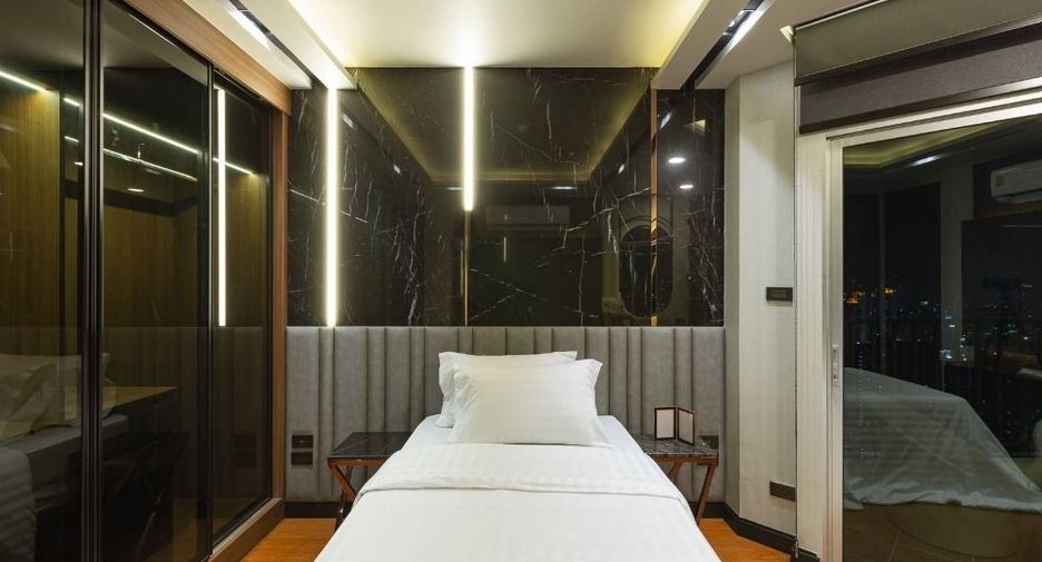 Condo en alquiler de 4 habitaciones en Huai Khwang, Bangkok