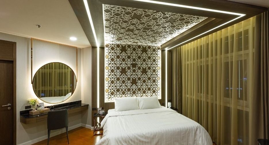 Condo en alquiler de 4 habitaciones en Huai Khwang, Bangkok