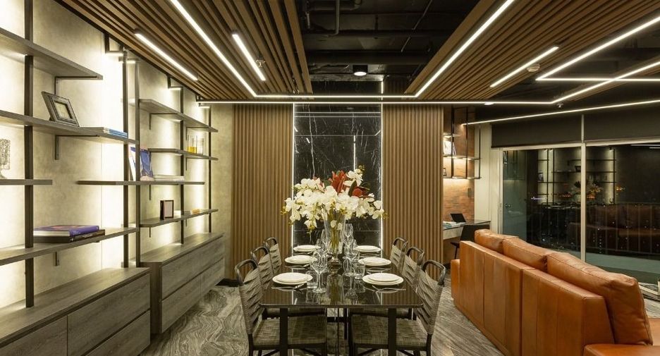 Condo en alquiler de 4 habitaciones en Huai Khwang, Bangkok