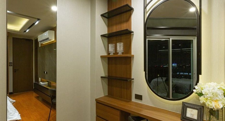 Condo en alquiler de 4 habitaciones en Huai Khwang, Bangkok