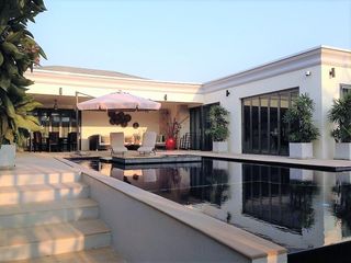 For sale 2 ベッドルーム villa in Bang Lamung, Chonburi